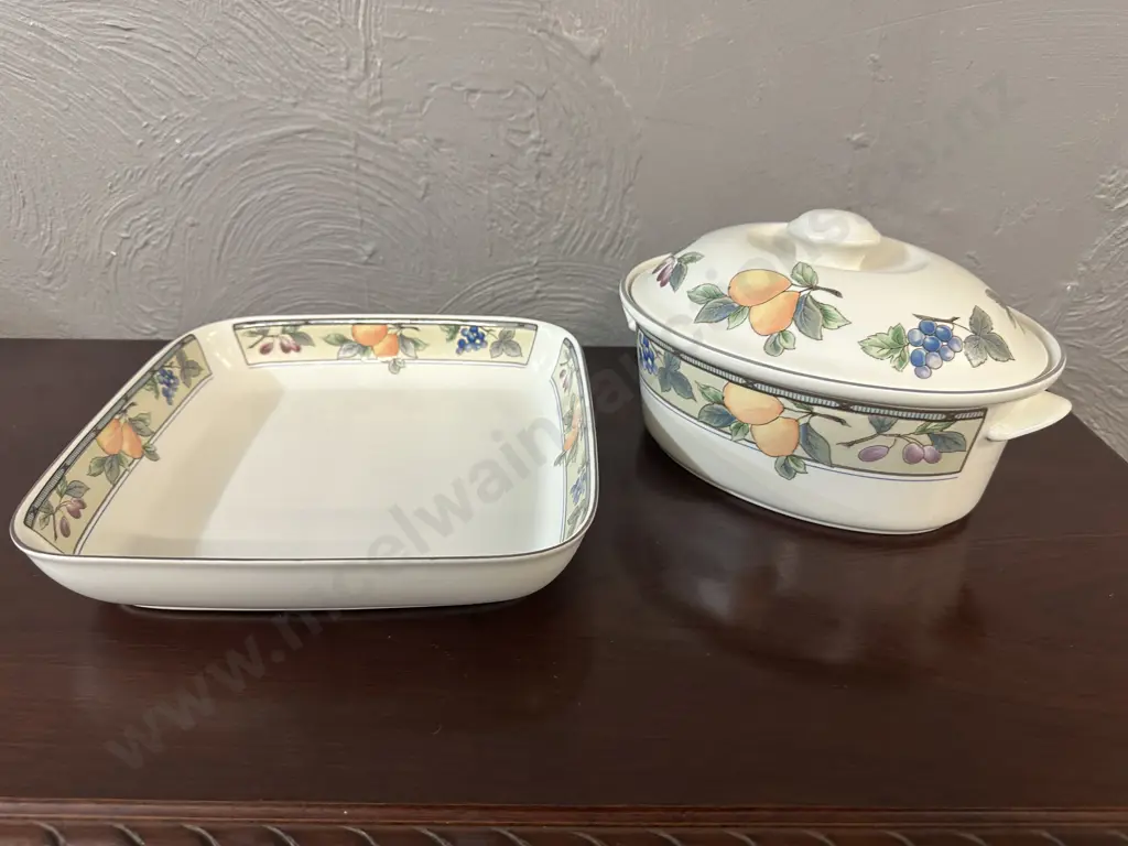 Mikasa Intaglio Garden Harvest Square Serving Dish & Oval Lidded Casserole Dish Image 1++