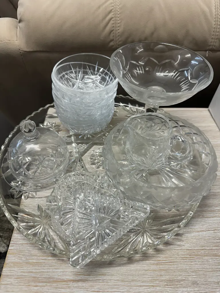 Selection Of Crystal Items  Image 1++