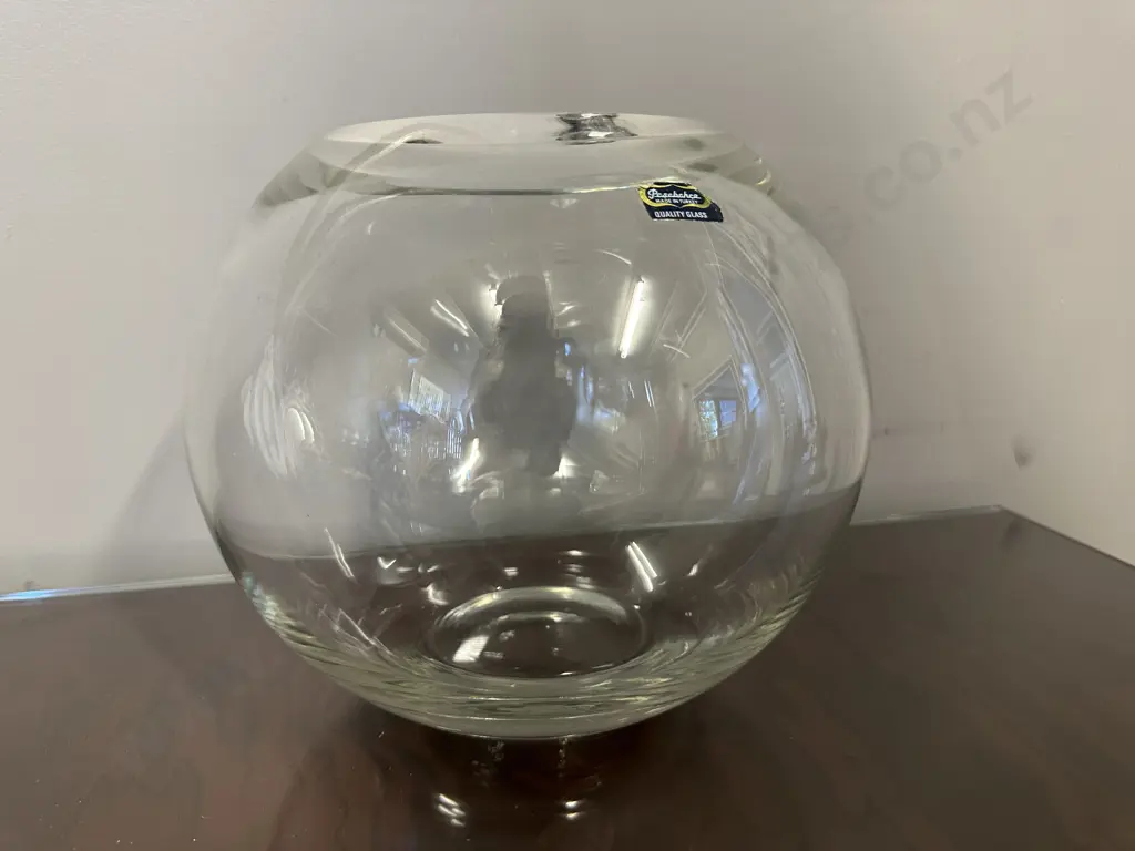 Quality Glass Bowl Made In Turkey H20,Dia10cm. Image 1++