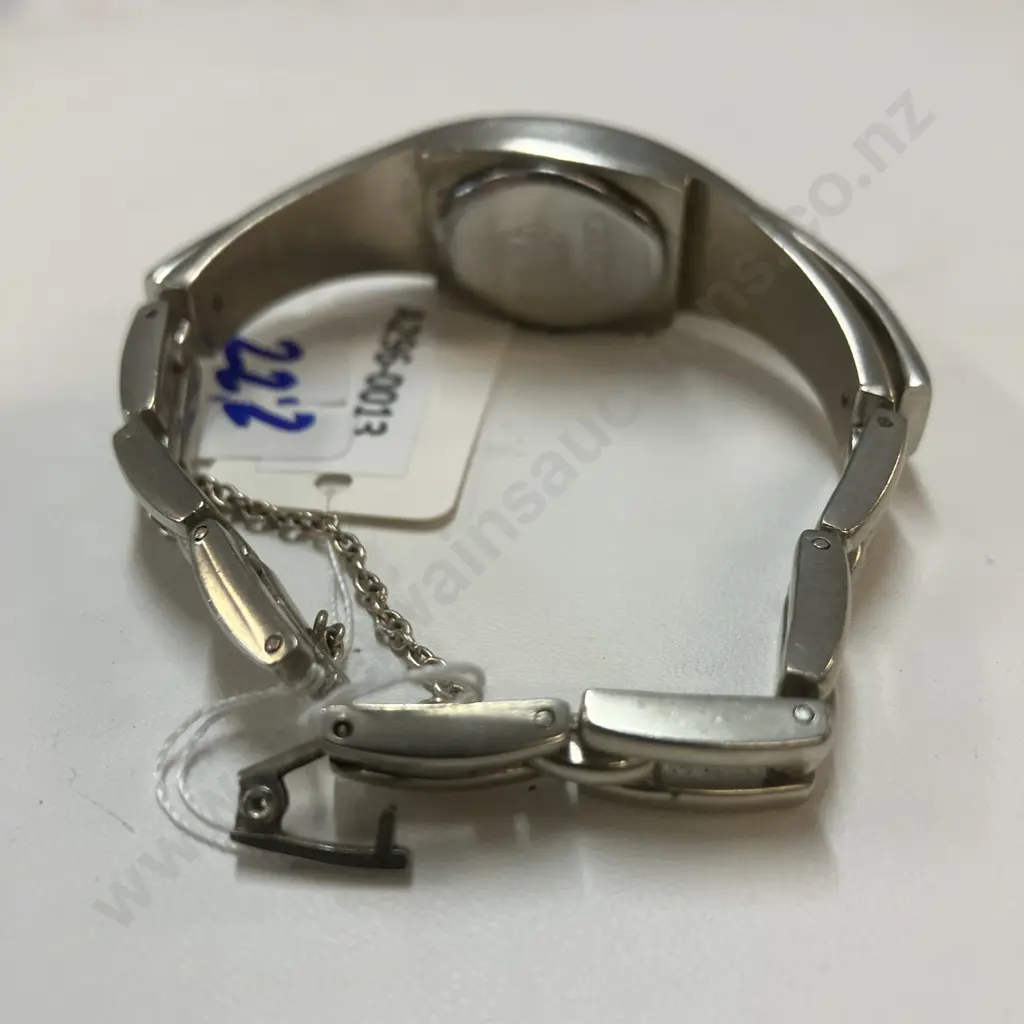 Vintage Gucci Womens Bracelet Watch Image 1++