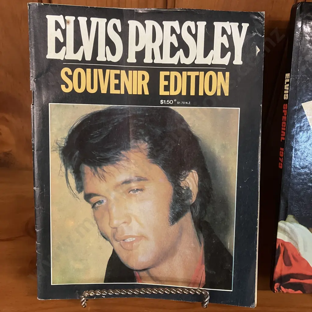 Vintage 1977 Elvis Presley Souvenir Edition Magazine & Elvis Presley Special 1979 Annual (Sold With -015) Image 1++