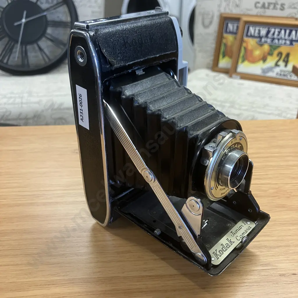 KODAK 1950s Junior 1 Folding Bellows Camera With Kodette III Shutter Image 1++