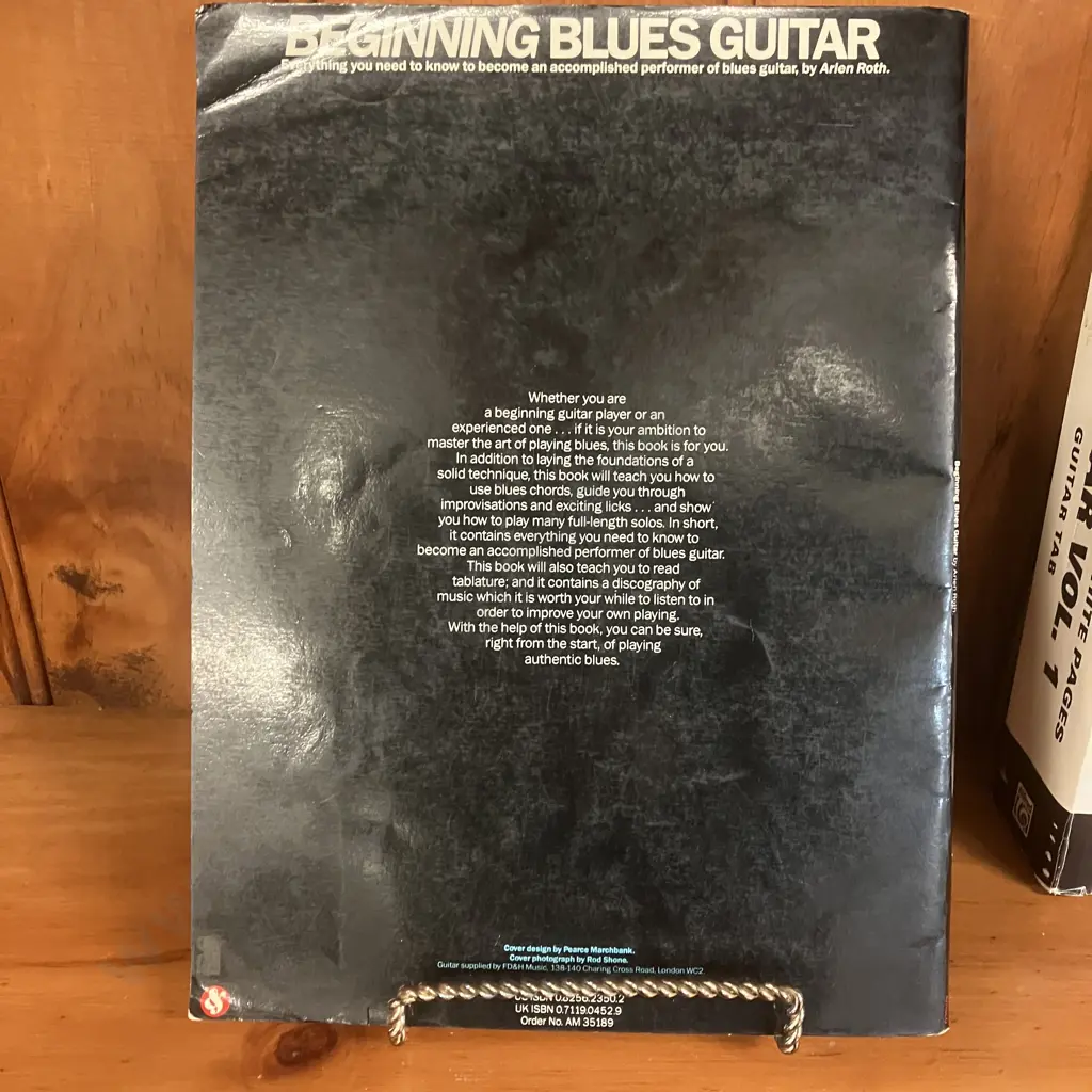 The Ultimate White Pages Guitar Vol.1 Alfred Publishing & Beginning Blues Guitar  - Arlen Roth 1987 Image 1++