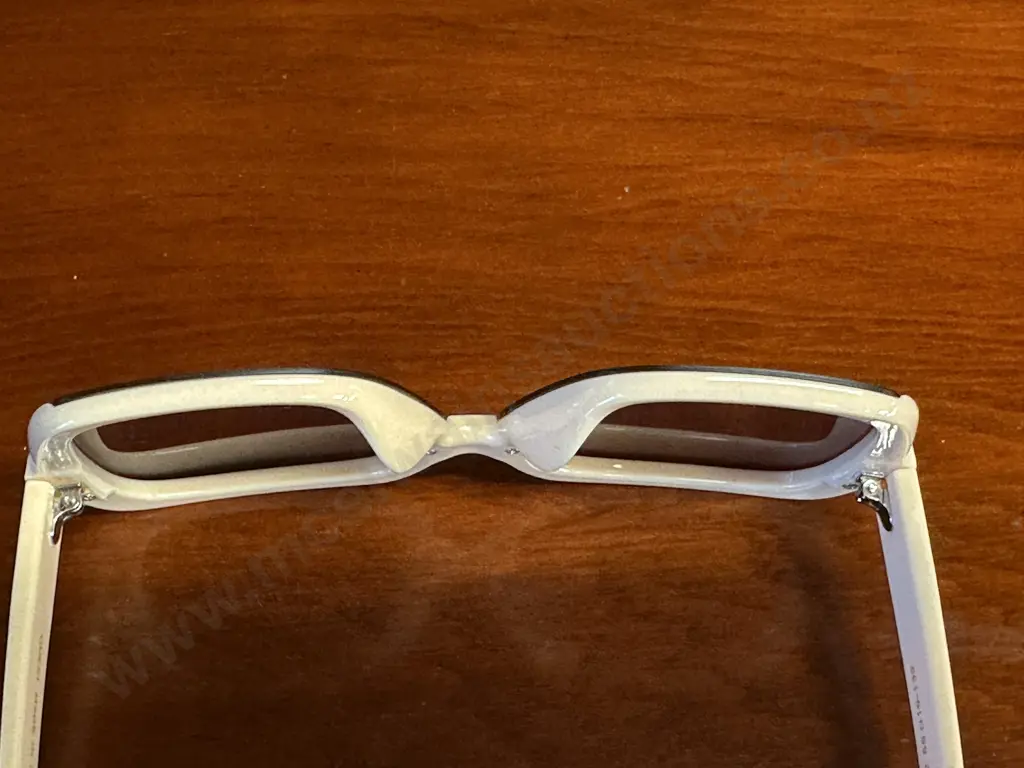 Gucci Ladies Sunglasses Made In Italy - y6002 55-19-139 Image 1++