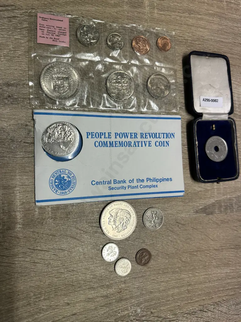 Assorted Coins Including NZ 1967 UNC Set Image 1++