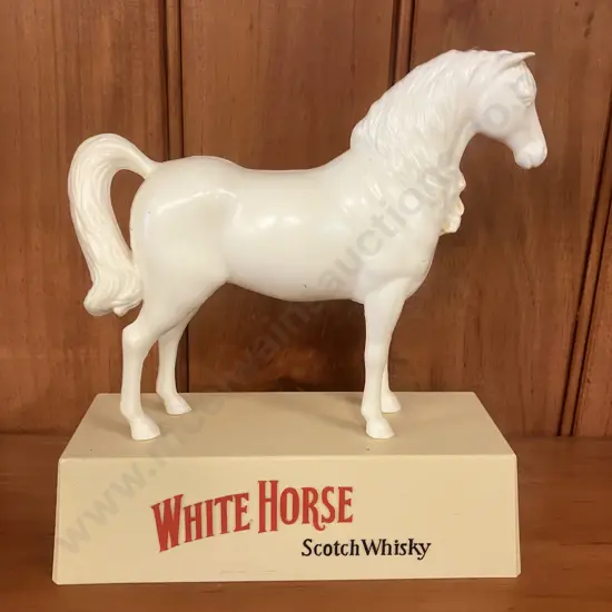 Vintage White Horse Scotch Whiskey Display Statue. H25cm