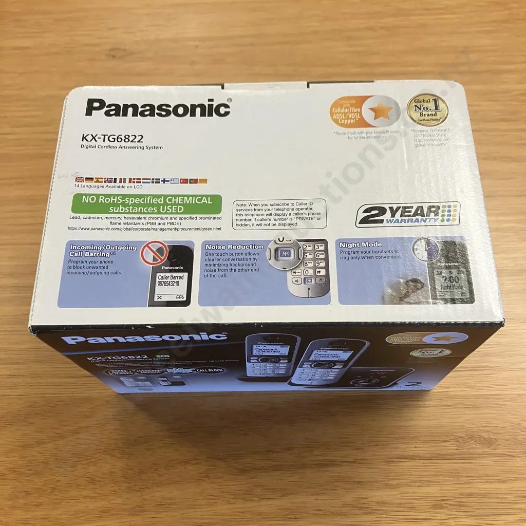 Panasonic Digital Cordless Answering System KX-TG6822, Boxed Image 1++