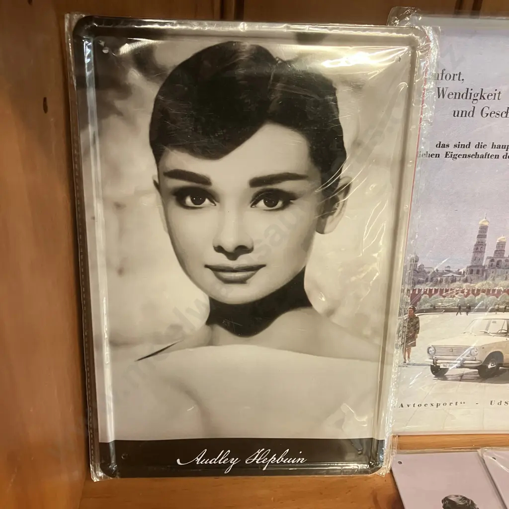 Assorted Tin Signs Image 1++