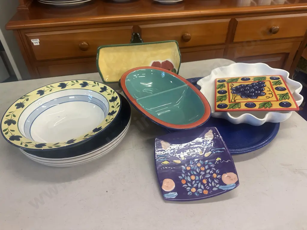 Selection Of Serving Ware Including Temuka Etc Image 1++
