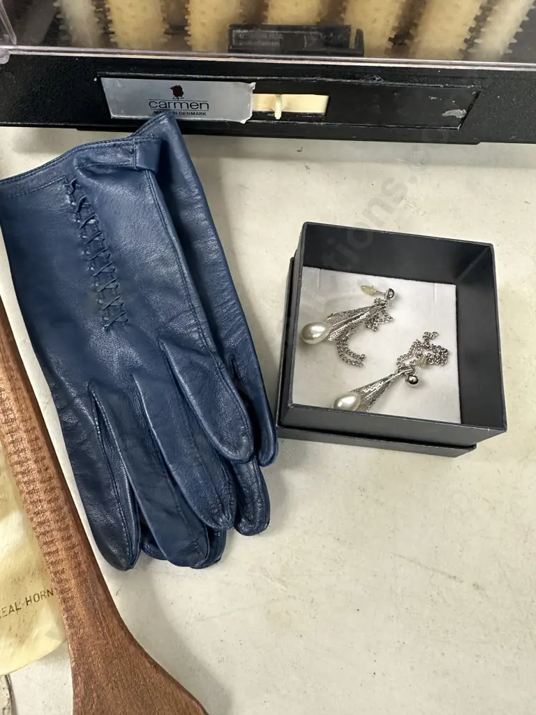 Vintage Items Including Gloves, Earings, Carmen Hot Rollers, Shoe Horns, Cushion & Bag Image 1++