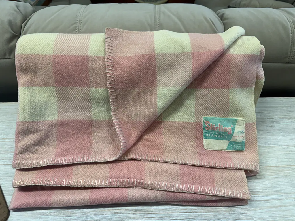 Kaiapoi Petone Stirling Double Woollen Blanket Pink/White Tones Image 1++