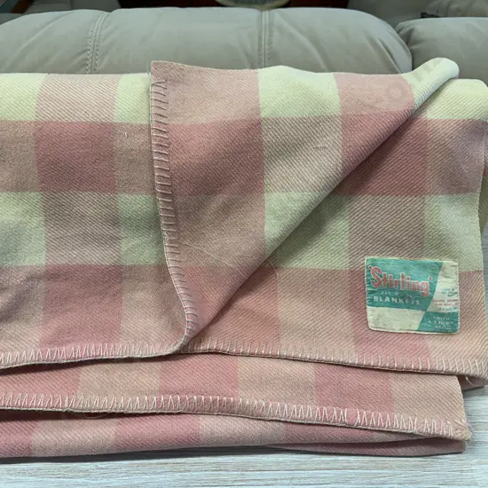 Kaiapoi Petone Stirling Double Woollen Blanket Pink/White Tones