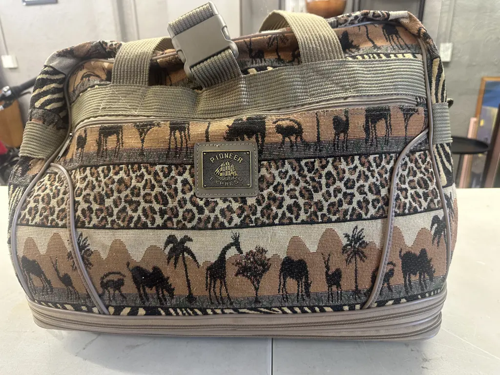 Pioneer Express African Themed Expandable Travel Bag On Wheels Image 1++