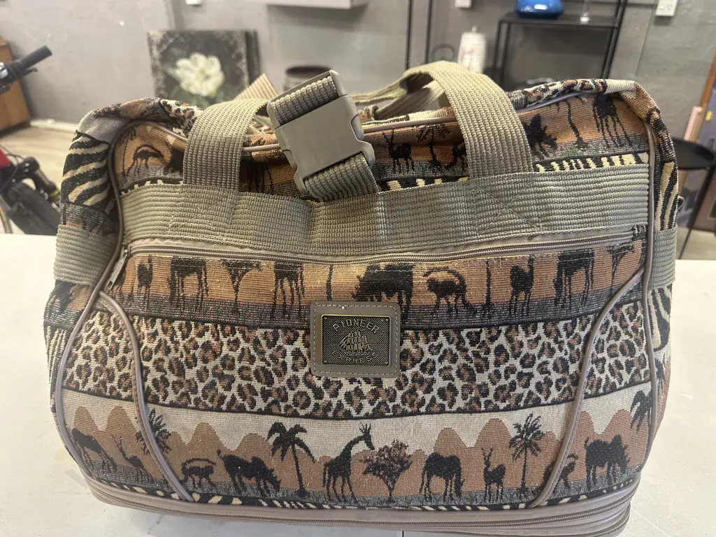 Pioneer Express African Themed Expandable Travel Bag On Wheels Image 1++
