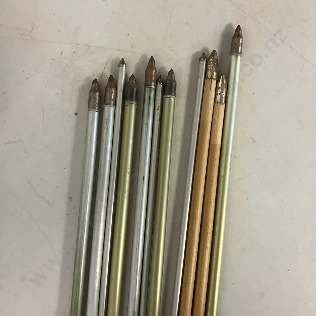 Arrows, Quiver, Finger Guards Image 1++