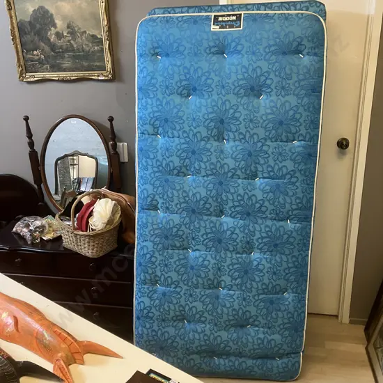 Sleepyhead Noddie Single Size Mattress With Base