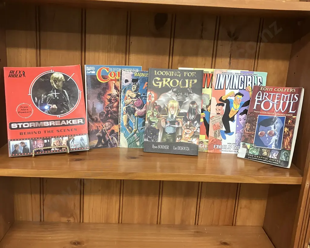 Selection of Comics, TPBs, & Graphic Novel (Sold with -19) Image 1++