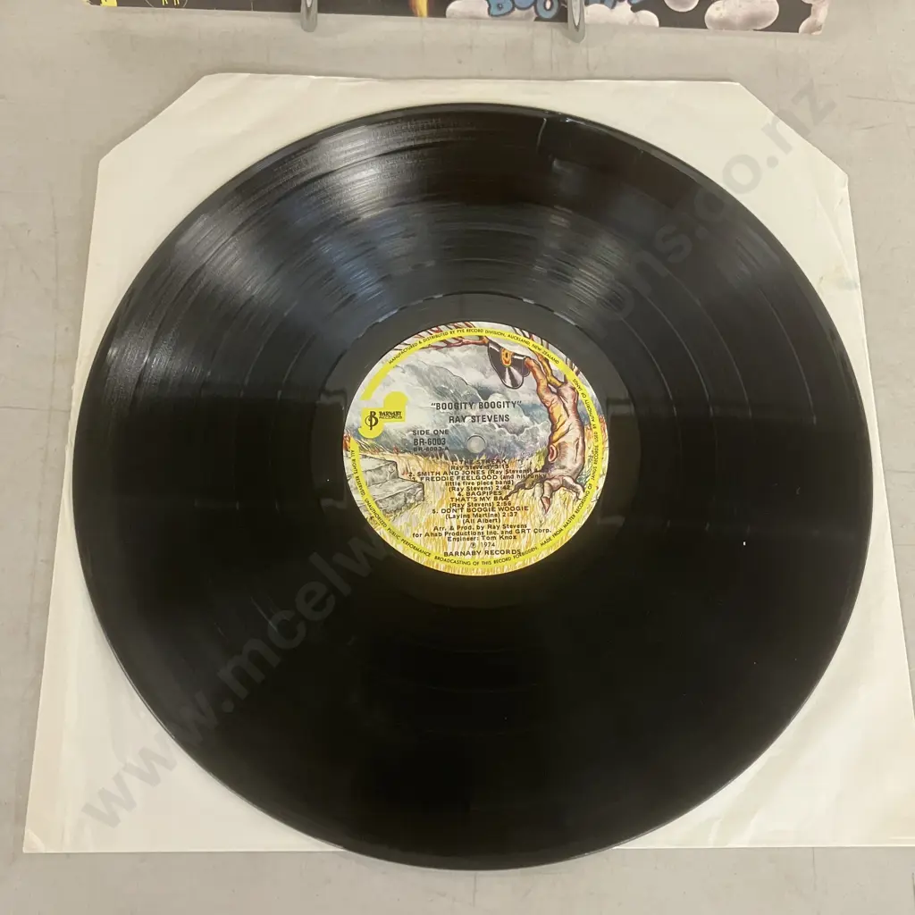 Lot of 9 LPs - Ray Stevens Boogity Boogity, Apollo 11 We Have Landed On The Moon, Idi Amin Broadcasts, Bob Newhart Etc Image 1++