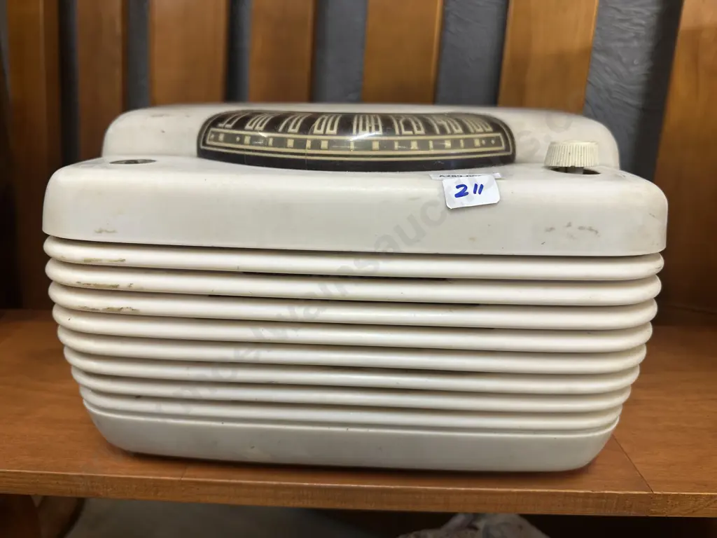 Vintage Hippo Ivory Colour 1951 Philco Model 203 AM Radio (As Found) Image 1++