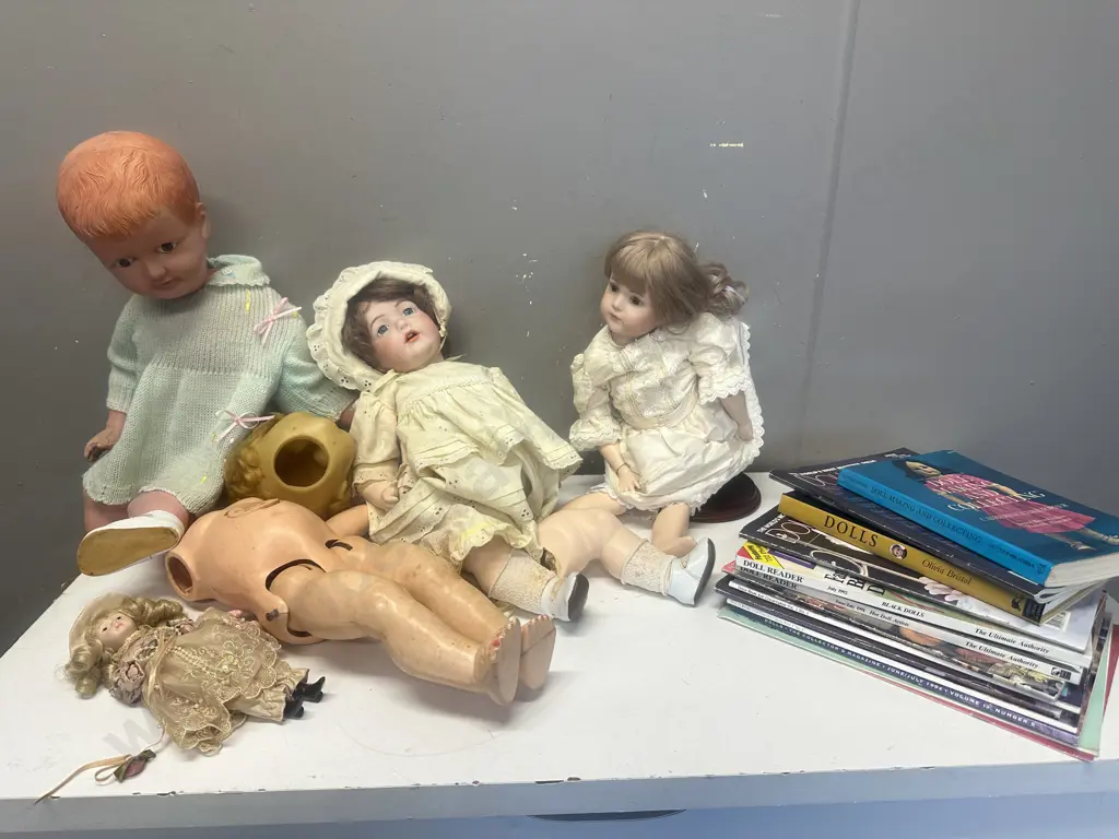Selection Of Vintage Dolls & Books (as found) Image 1++