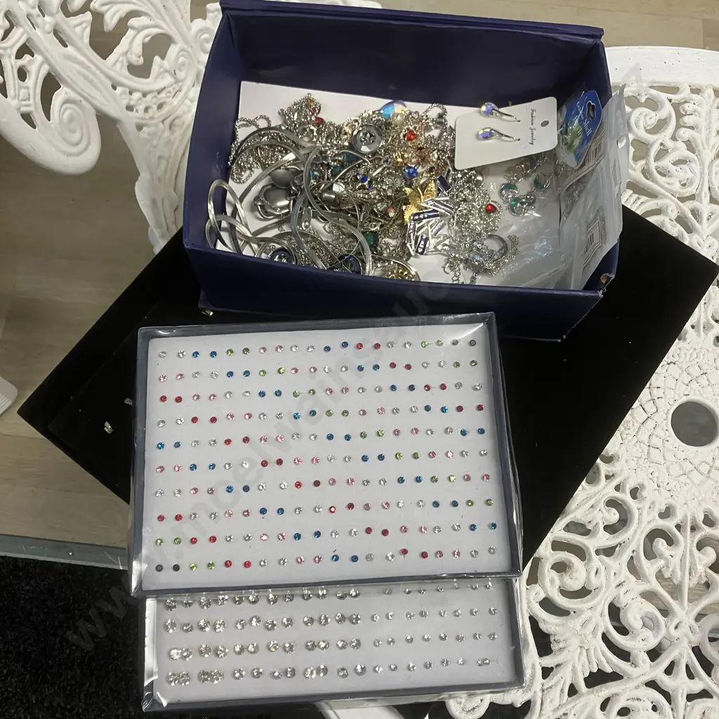 New Earrings In Display Cases, Display Stands, Assorted Jewellery Necklaces Image 1++