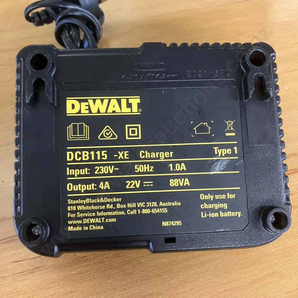 DeWalt DCB115-XE XR 10.8-18V Charger Image 1++