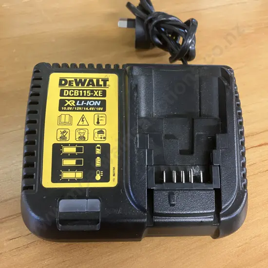 DeWalt DCB115-XE XR 10.8-18V Charger