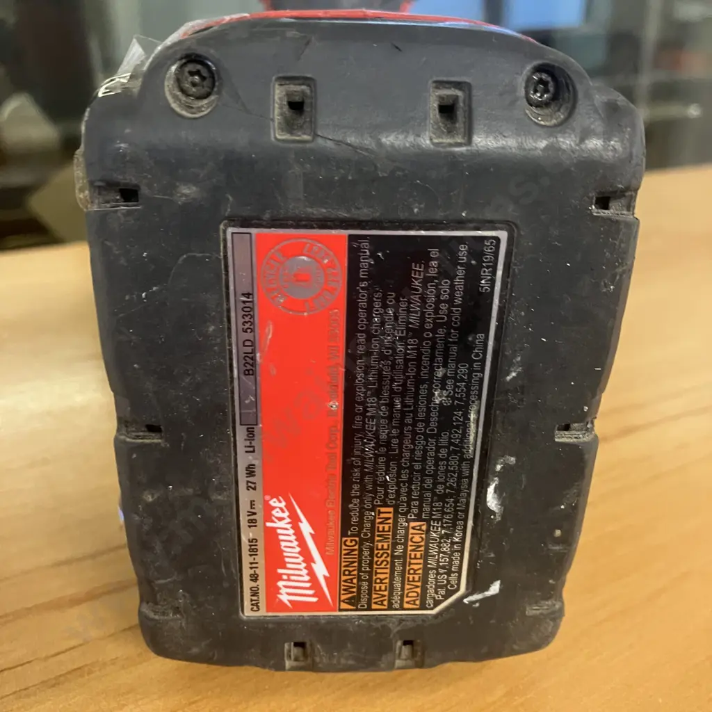 Milwaukee 18V 1/4" Hex Impact Driver With Battery (No Charger) Image 1++