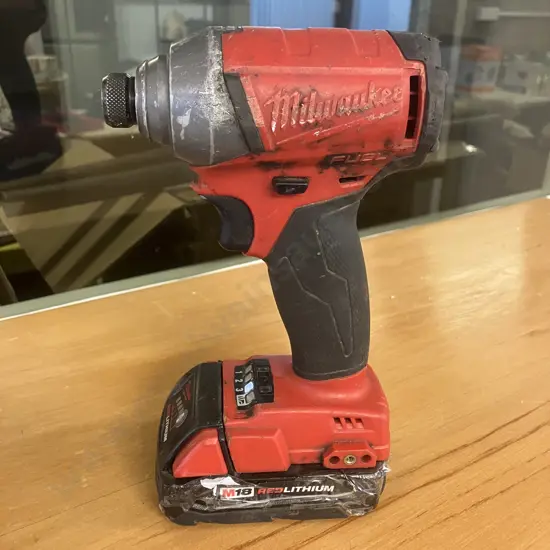 Milwaukee 18V 1/4" Hex Impact Driver With Battery (No Charger)