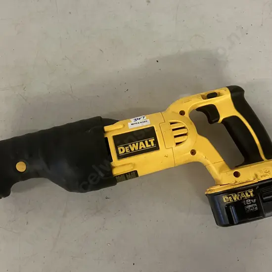 DeWalt DC385 18V Cordless Reciprocating Saw & DC9096 Battery (No Charger)