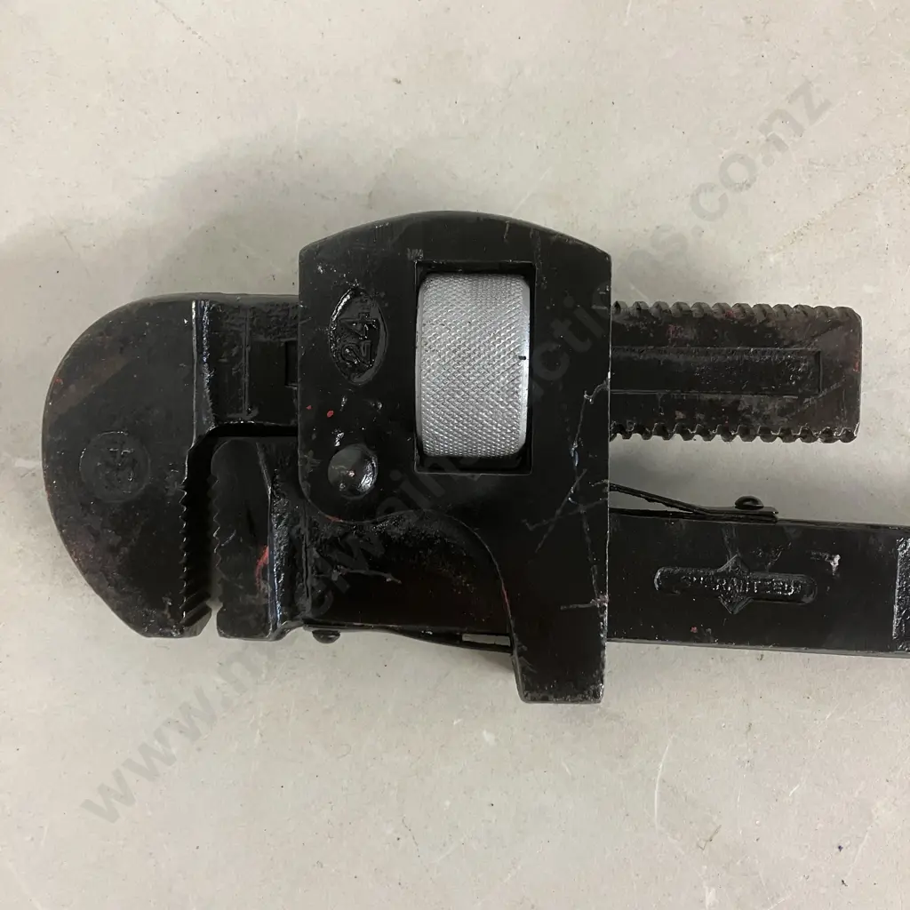 24" Straight Pipe Wrench Image 1++