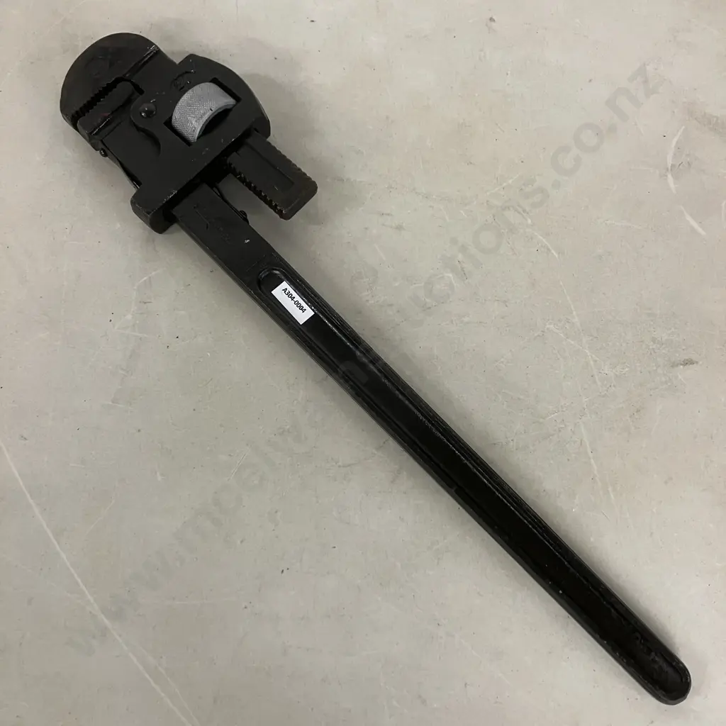 24" Straight Pipe Wrench Image 1++