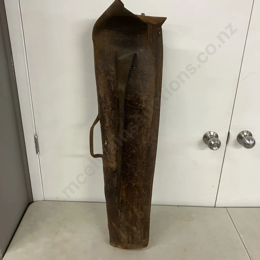 Vintage Leather Carry Case, Disston, Spear & Jackson Saws, Saw Setting Tool & Stabila Level Image 1++