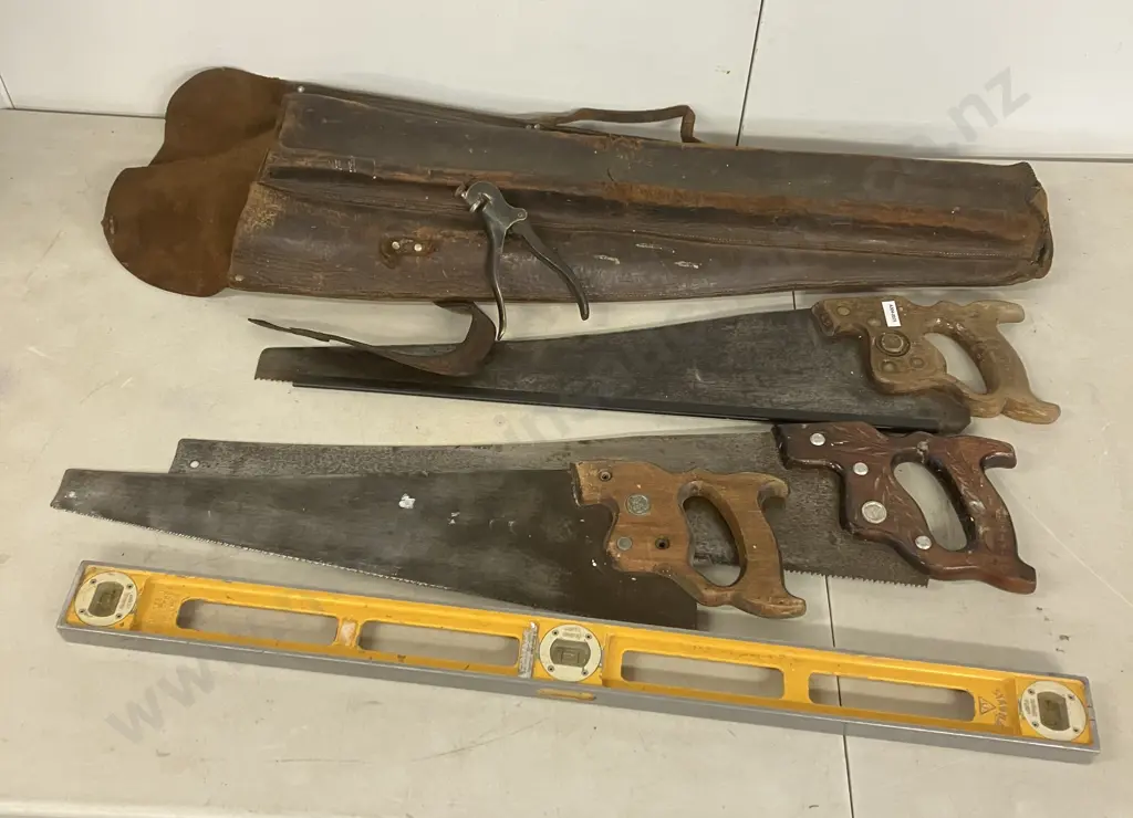 Vintage Leather Carry Case, Disston, Spear & Jackson Saws, Saw Setting Tool & Stabila Level Image 1++