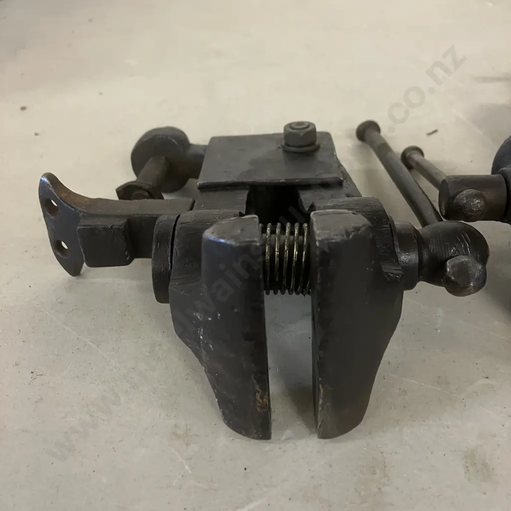 Vintage Mini Jewellers / Gunsmith Vise With Anvil Pad. 14 x 15cm & Small Clamp On Table Vise. 16 x 12cm Image 1++