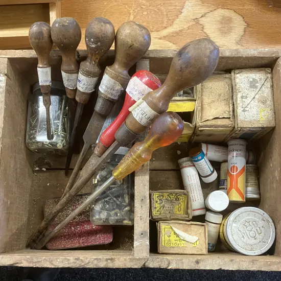 Vintage & Antique Screwdrivers Including FootPrint, Matheson, Marples Etc With Assorted Screws, Nettlefolds Etc