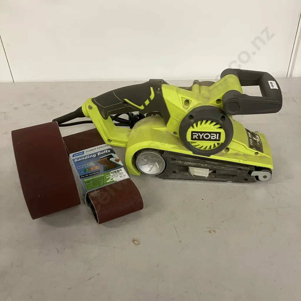 Ryobi 800W Belt Sander EBS800 With Sanding Belts Image 1++