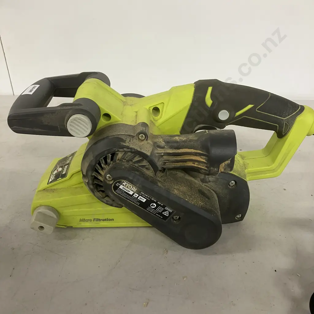 Ryobi 800W Belt Sander EBS800 With Sanding Belts Image 1++