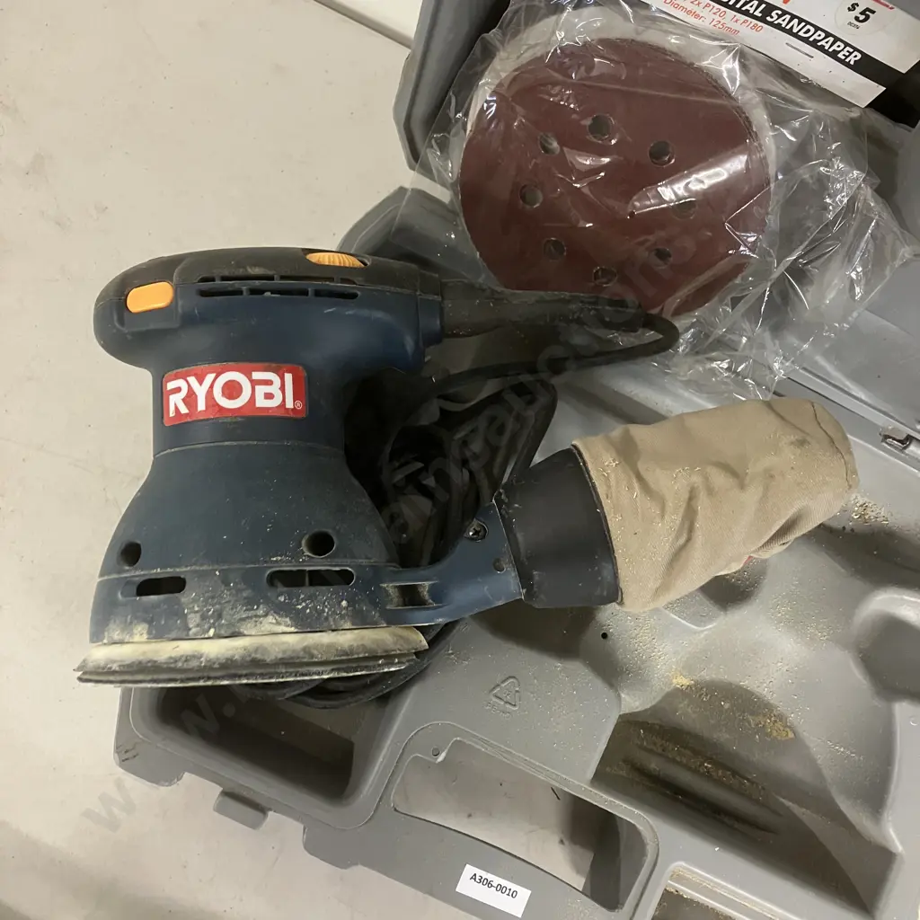 Ryobi Random Orbital Sander ERO400VK In Moulded Case & Ryobi EJS500LL Jigsaw With Blades Image 1++