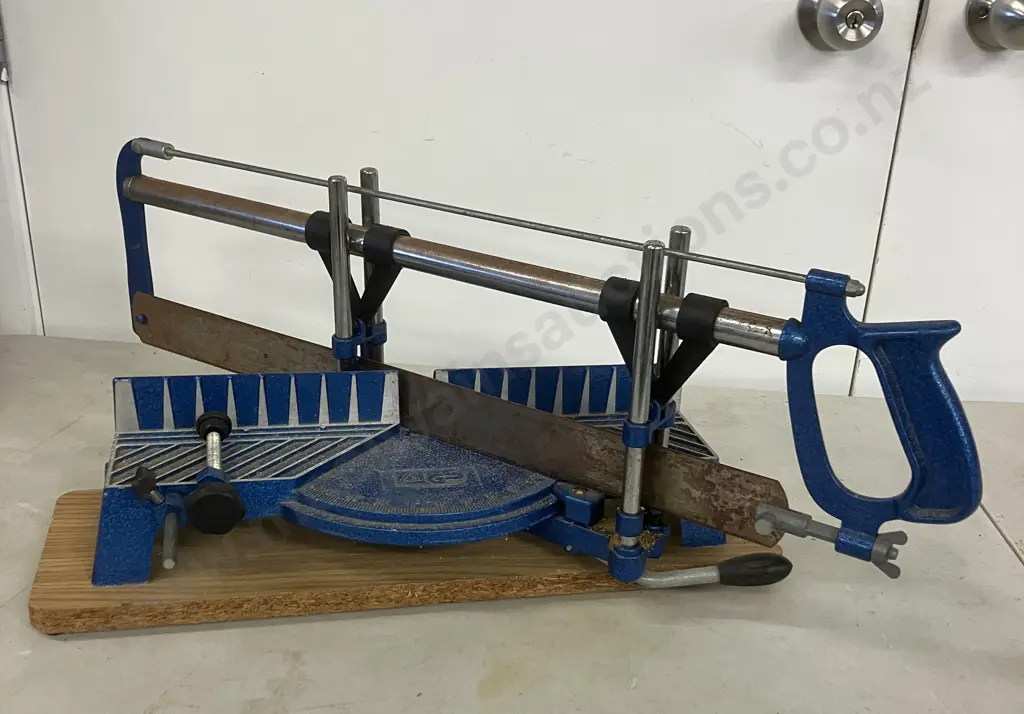 Vintage Mitre Saw - GS.TUV Rheinland (Sold with -35) Image 1++
