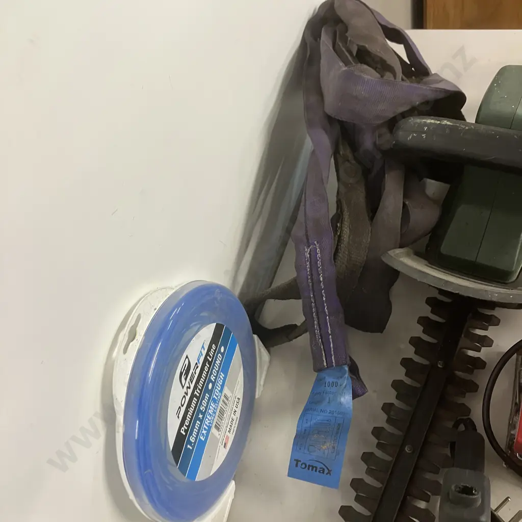 Box Lot - Lifting Straps, Hole Saw, Glue Gun, Hedge Trimmer Etc Image 1++