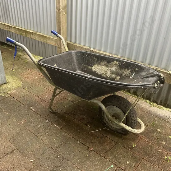 Wheelbarrow With a Black Poly Tray With Pour Lip (Tyre As Found)