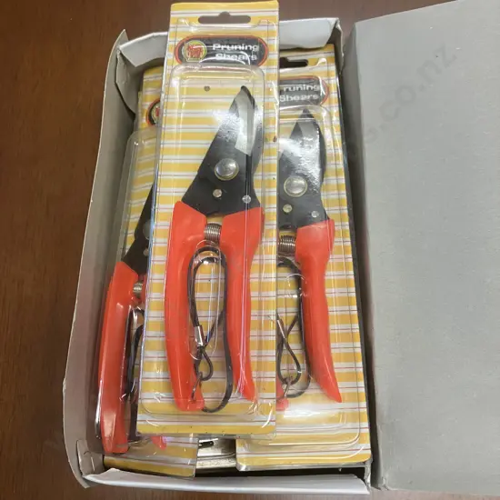 Lot of 12 New Pruning Shears