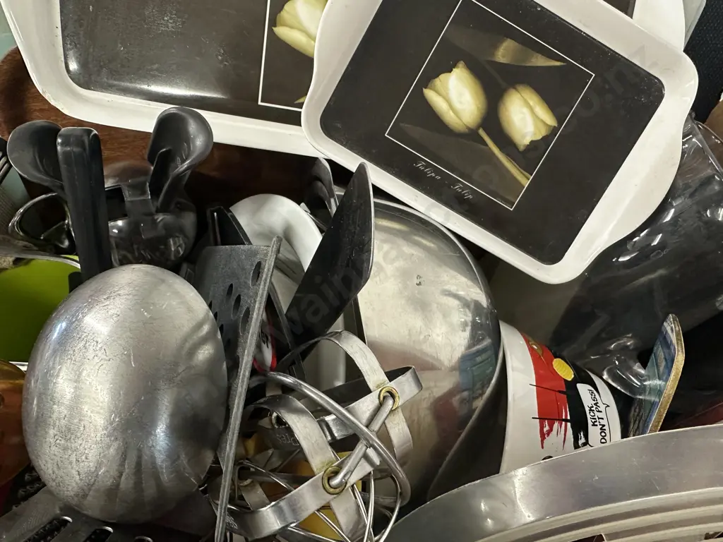 Kitchen Utensils, Plastic Trays, Mixing Bowls Etc Image 1++