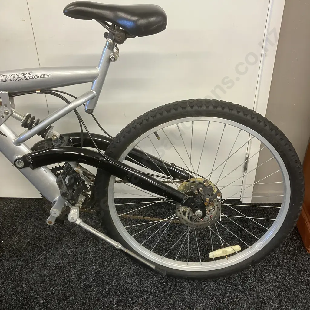 Silver Colour Quick Cross Country Bike Image 1++