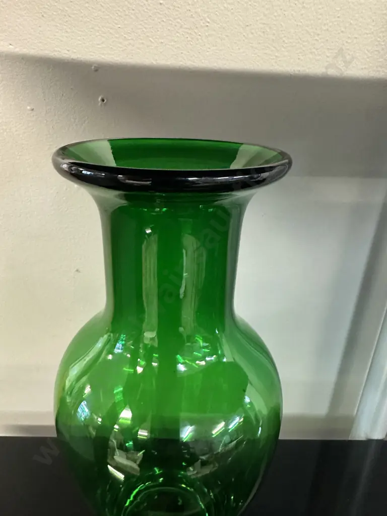 Vintage Handblown Green Art Glass Vase H29cm. Image 1++