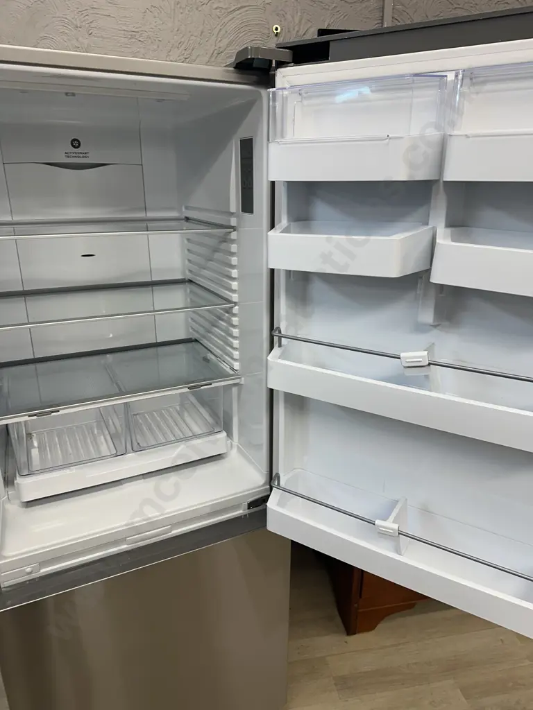 Fisher & Paykel 373 Litre Fridge-Freezer Model RF372BRPX6, Stainless Steel, #DKG815551 Image 1++