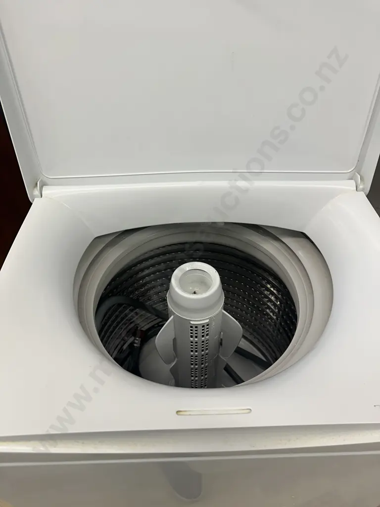 Fisher & Paykel WashSmart 5.5Kg Top Loader Washing Machine Model WA55T56GW1, #RPG484630 Image 1++