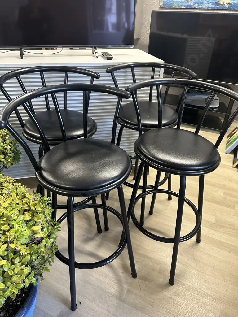 Black Bar Stools x4 Curved back Steel Frame & Leather Look Upholstered Seats Image 1++