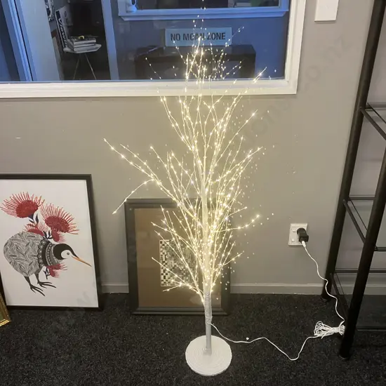 1.3m White Light Up Tree